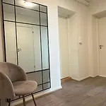 Apartmán Modern - Walking Distance To Everything *