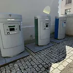 Modern - Walking Distance To Everything